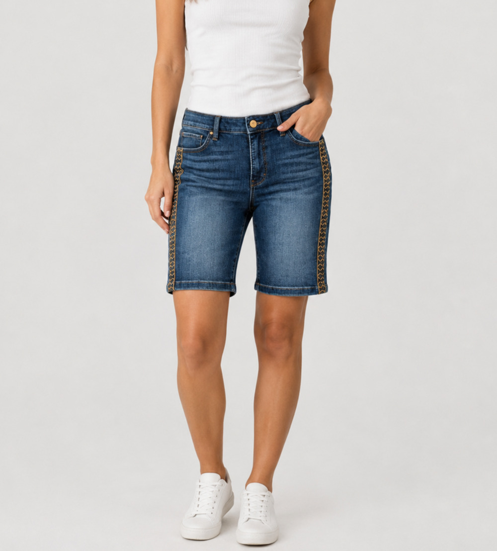 NWT White House Black Market The Bermuda Shorts 10 Blue Embroidered Hi-Rise Boho